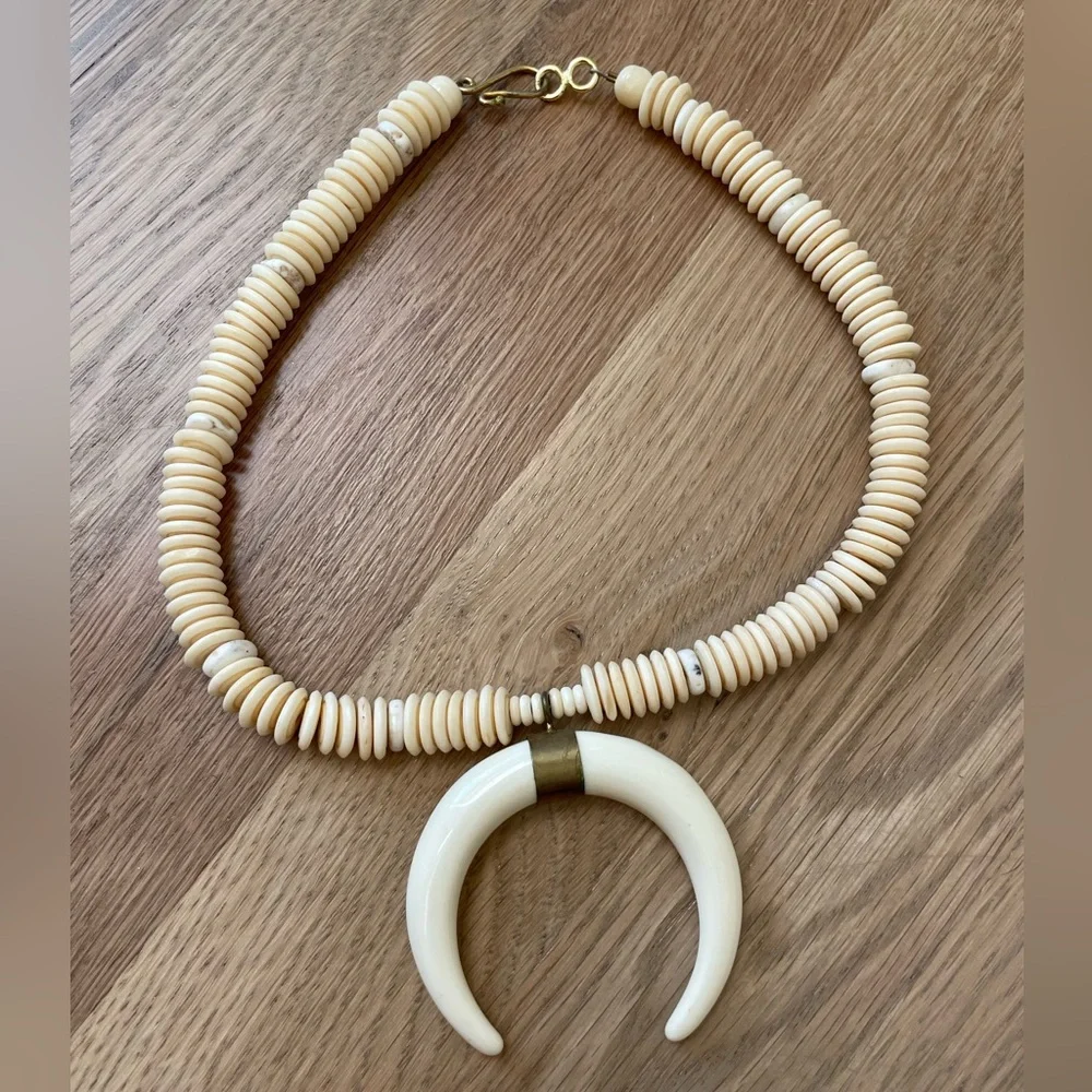 Puka Shell Bead Necklace with Horn Charm - Picture 2 of 4